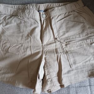 The North Face Women's Tan Cargo Shorts with Zip Pocket